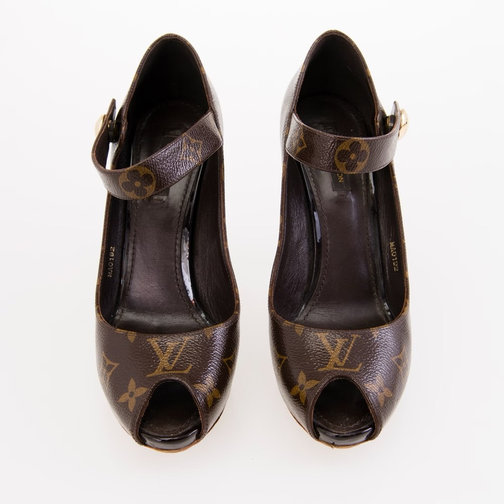 Louis Vuitton Monogram Brown Peep Toe Heels 👠